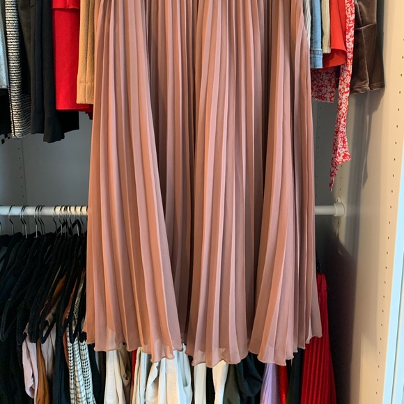 Mauve pink pleated midi skirt - Picture 3 of 5